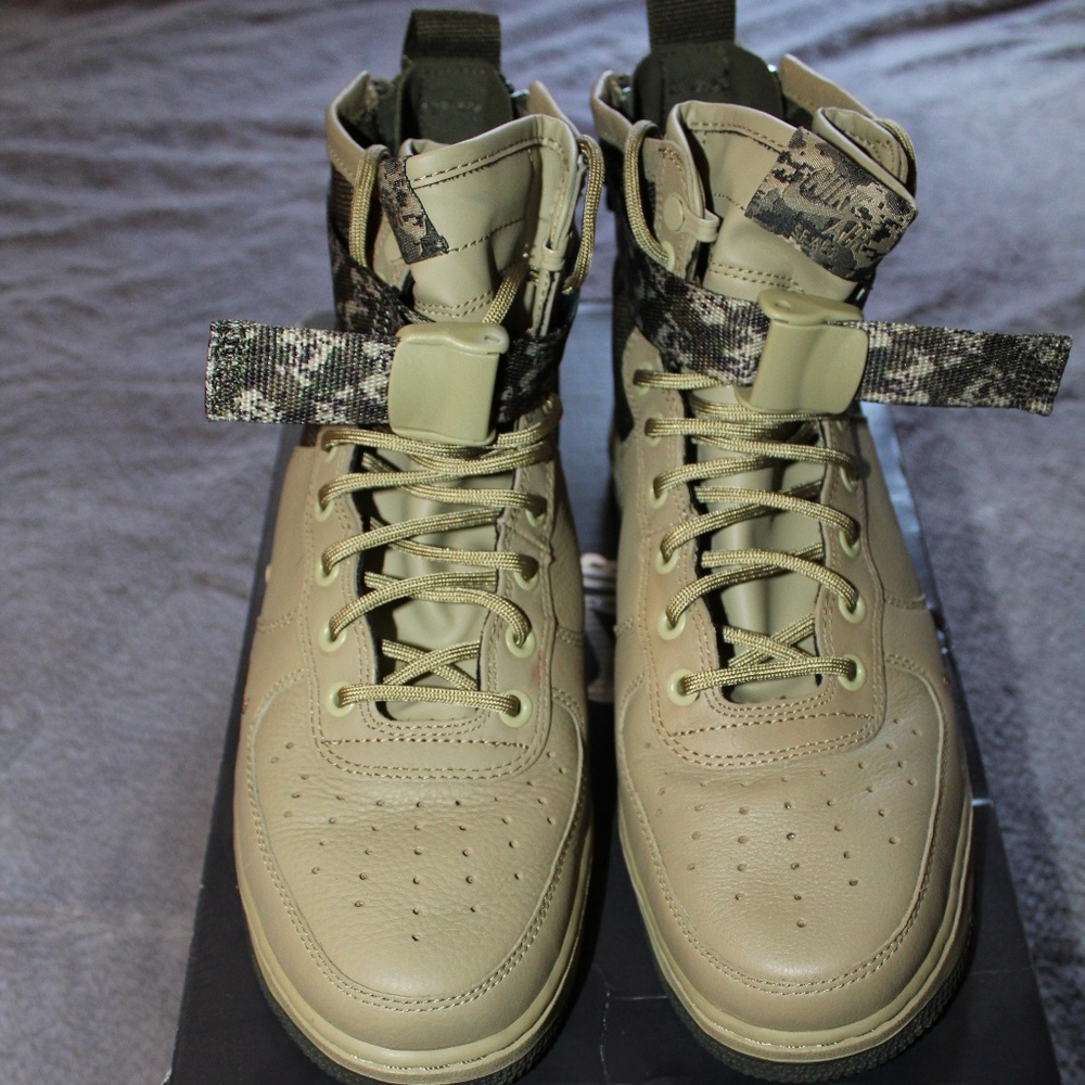 Nike Air Force 1 Mid